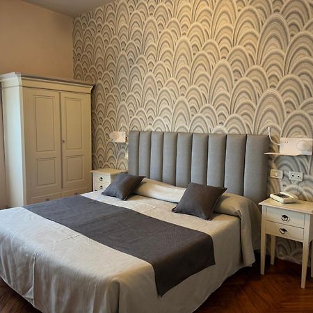 גרדונה ריביירה Hotel Bellevue מראה חיצוני תמונה