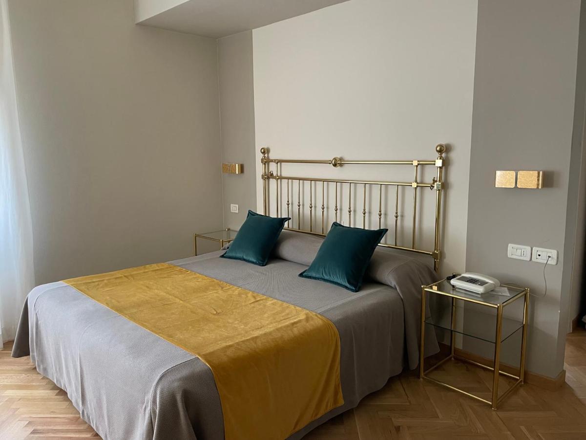 גרדונה ריביירה Hotel Bellevue מראה חיצוני תמונה