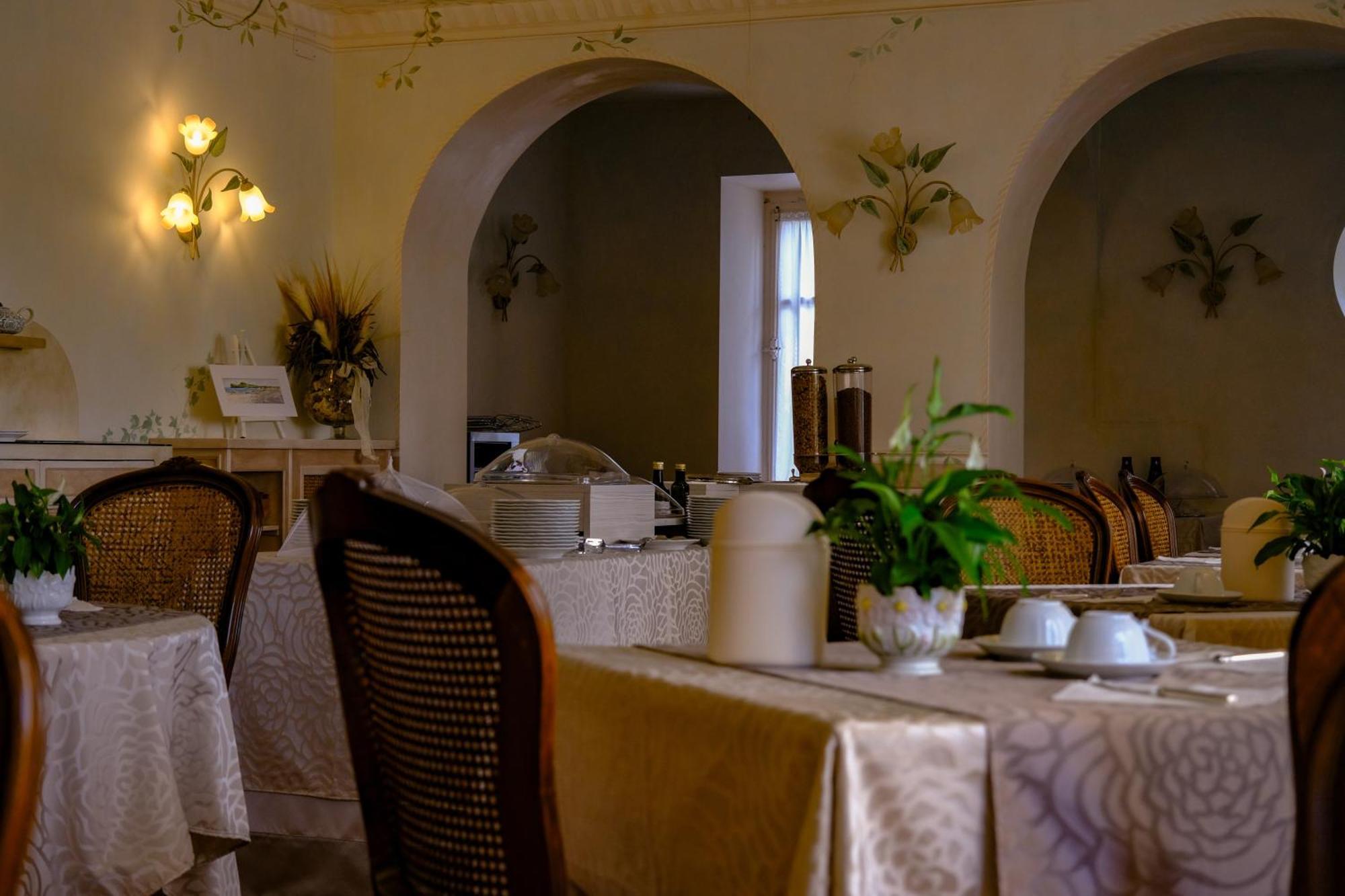 גרדונה ריביירה Hotel Bellevue מראה חיצוני תמונה