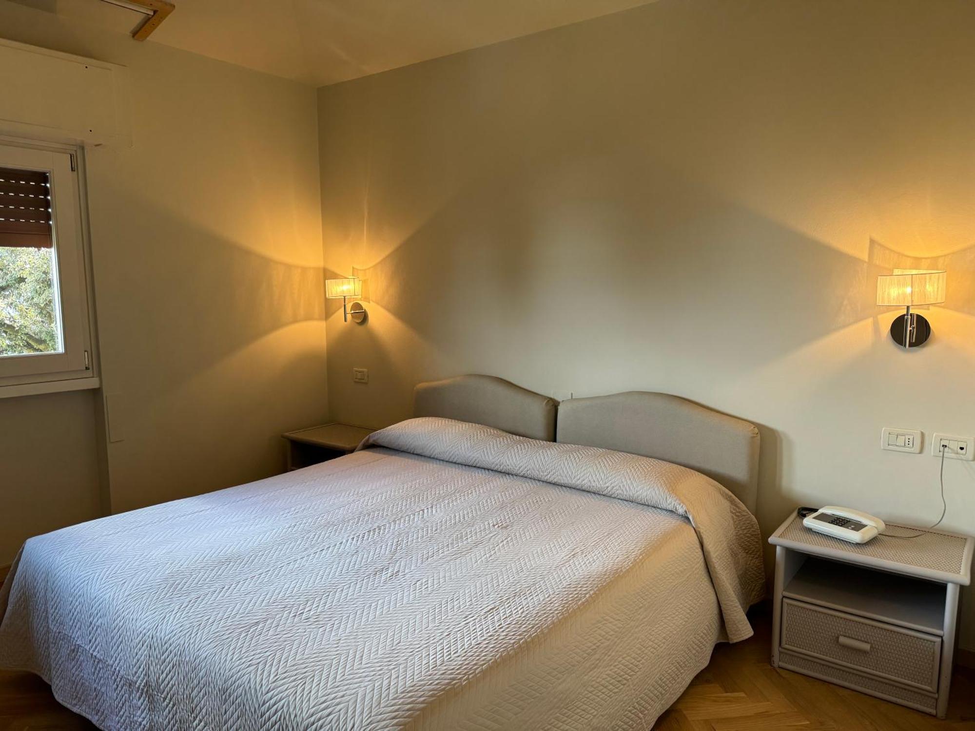 גרדונה ריביירה Hotel Bellevue מראה חיצוני תמונה