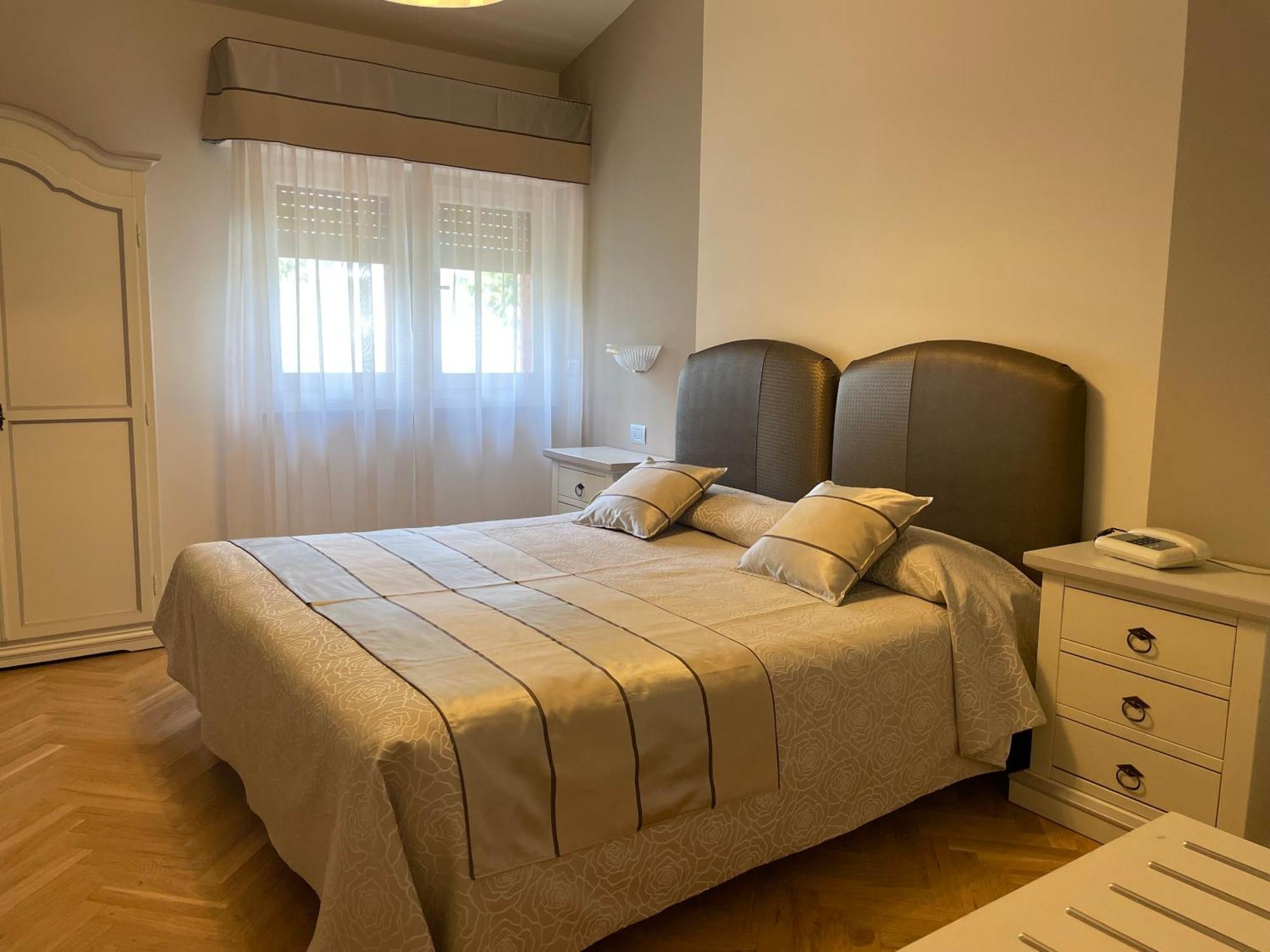גרדונה ריביירה Hotel Bellevue מראה חיצוני תמונה