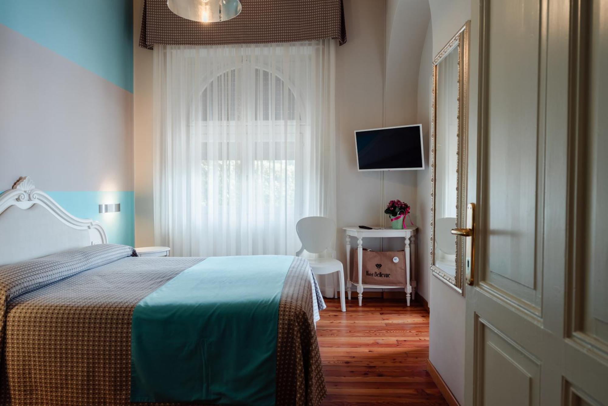 גרדונה ריביירה Hotel Bellevue מראה חיצוני תמונה