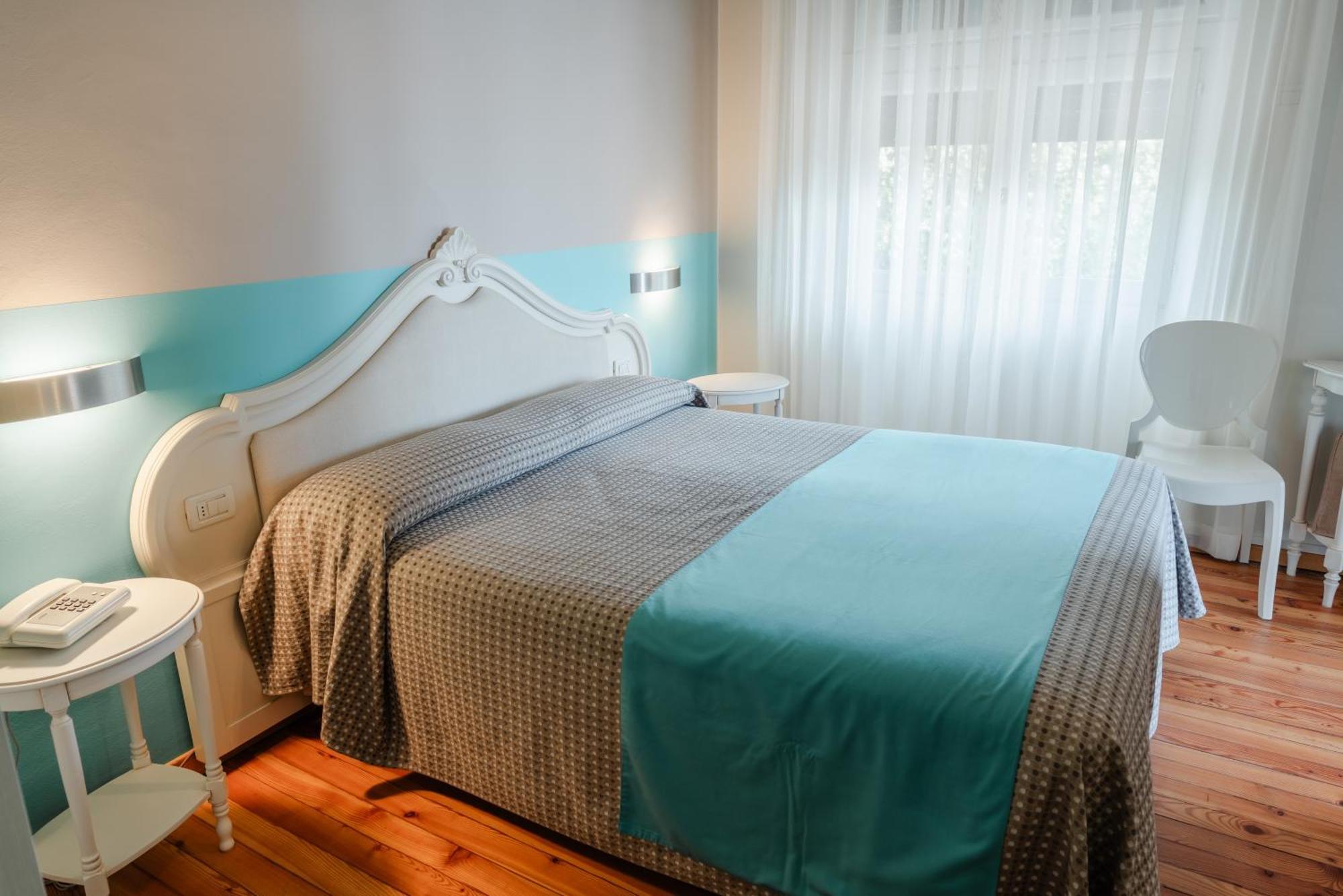גרדונה ריביירה Hotel Bellevue מראה חיצוני תמונה